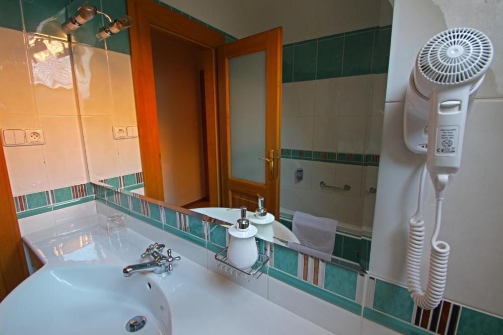 Hotel U Leva 레보카 외부 사진
